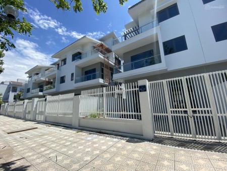 Cho thuê biệt thự Tasco Xuân Phương 132m2 * 3 tầng chỉ 10tr/tháng, 132m2, ,