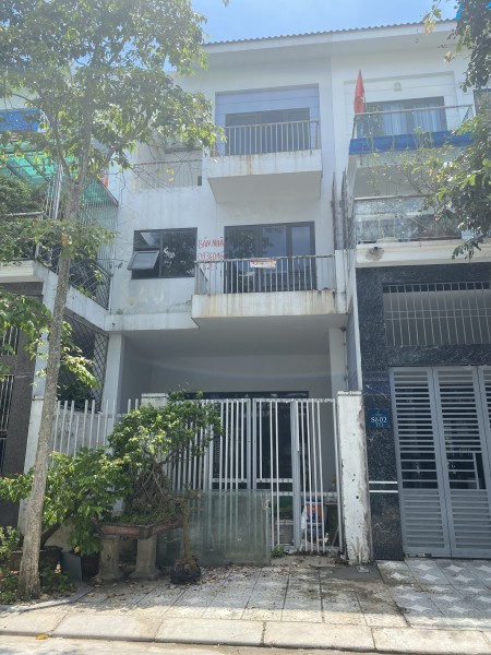 Cho thuê nguyên nhà làm văn phòng, kho hàng, đường rộng 13m, ô tô tải vào thoải mái.Lh 0977246185
