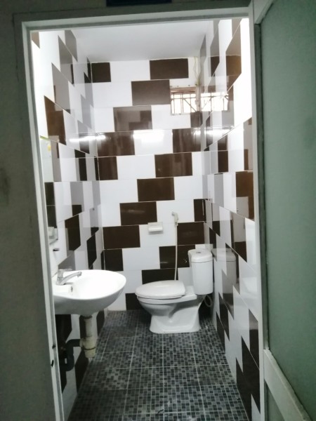 Cho thuê nhà mặt tiền đường 3/2. S:4,3*30m. Trệt, 4 lầu (12 Phòng). Giá chỉ 70 triệu !!