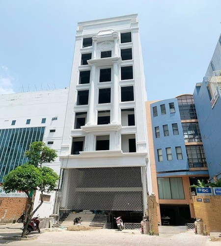 Cho thuê nhà NC P. Bến Nghé Q1 4.5*17m 5 Tầng mới giá 100 triệu/tháng