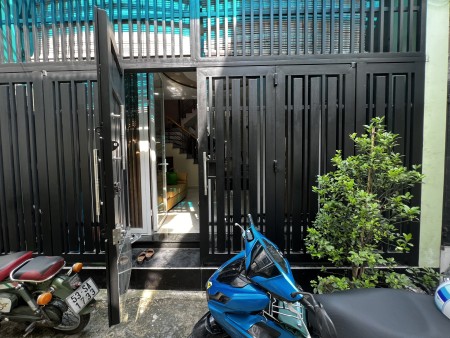 Cho thuê nhà nguyên căn 5pn 3wc + sân thượng