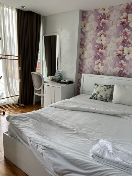 Cho thuê khách sạn Nguyễn Trãi.S: 15 Phòng FULL NỘI THẤT chỉ với giá 150 triệu (TL) !