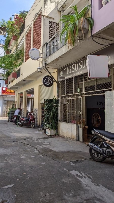 Nhà HXH Trường Chinh, Q.Tân Bình 4 x 10m (1L) 10 Triệu/Tháng