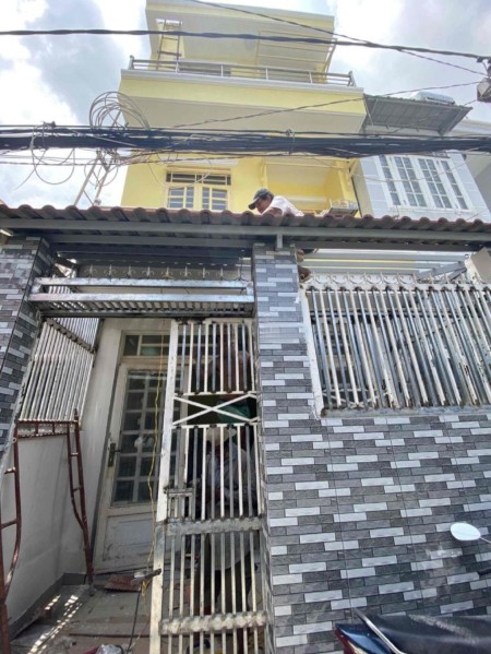 Cho thuê nhà 1 Trệt + 2 Lầu 4 phòng Huỳnh Tấn Phát