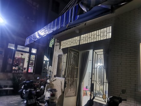 Nhà nguyên căn cho thuê có 3 phòng. Giá 12 triệu tại đường Phạm Văn Hai, Tân Bình