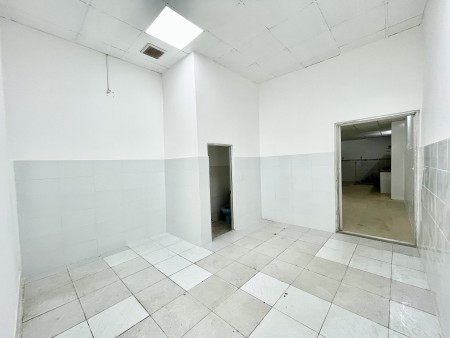 Cho thuê nhà nguyên căn, nằm ngay mặt tiền đường Bùi Đình Tuý Phường 12 Bình Thạnh