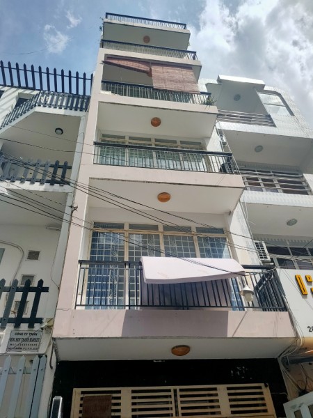 Cho thuê nhà mặt tiền đường 3 tháng 2, phường 2, Quận 11