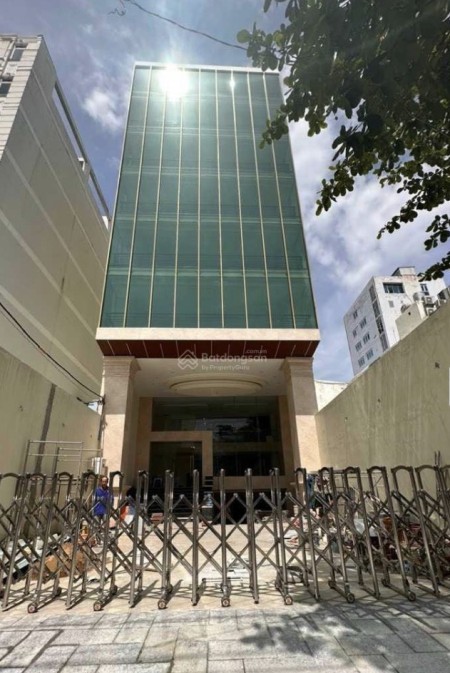 Cho thuê nhà 456 Nguyễn Thị Thập, P. Tân Quy, Quận 7, 10.4x24.5m, 1hầm 1trệt 1lửng 6 lầu, 420tr