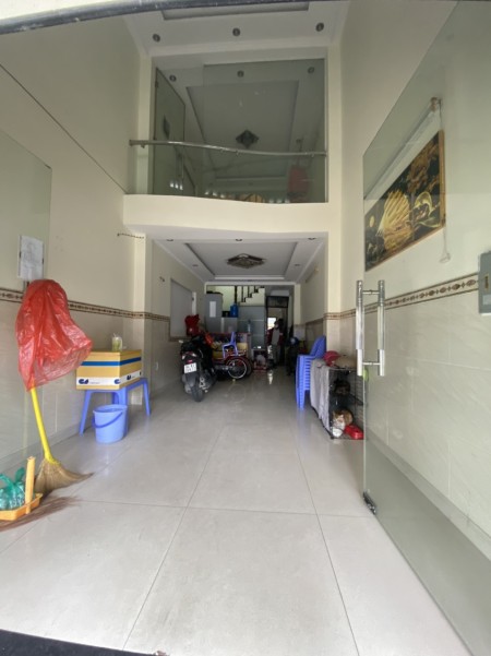 Nhà cho thuê mặt tiền đường đôi 20m Tân Kiểng Quận 7 giá tốt