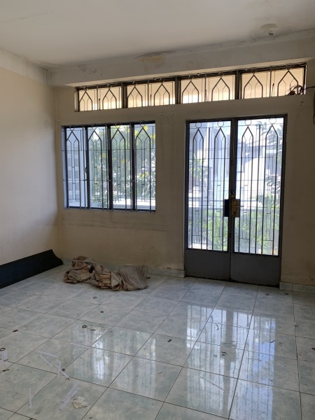 Cho thuê nhà nguyên căn mặt tiền, DT 8x14m nhà trống giá 15tr/tháng