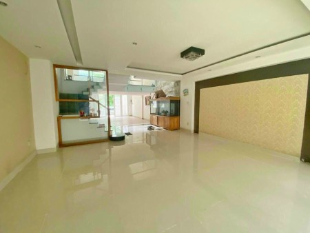 Cho thuê nhà nguyên căn ngay tại KDC Phú Mỹ, Đường Hoàng Quốc Việt, Quận 7, giá thuê 28 triệu/tháng