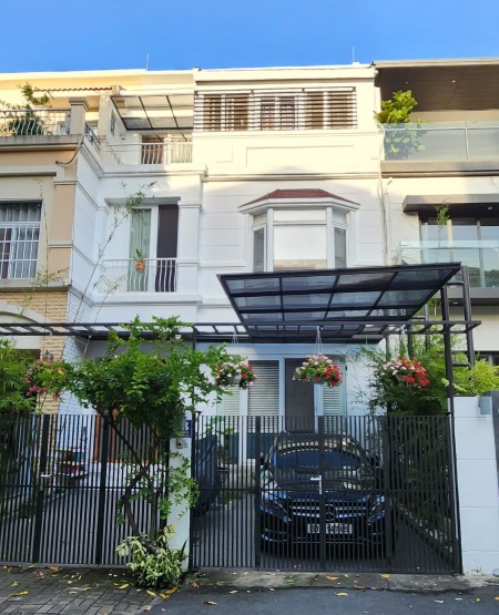 Cho thuê nhanh biệt thự PMH, Quận 7 nhà đẹp đúc kiên cố có sân thượng