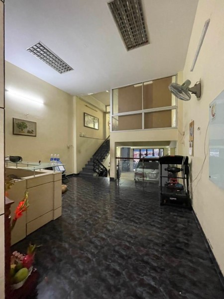 Cho thuê nhà nguyên căn mặt tiền đường Cù Lao Phú Nhuận dt 6 X 23m, 4 tầng, giá 70 triệu/tháng