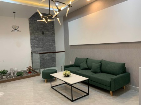 Cho thuê nhà nguyên căn 4x20m, 4 tầng, đường Quang Trung, f8, Gò Vấp