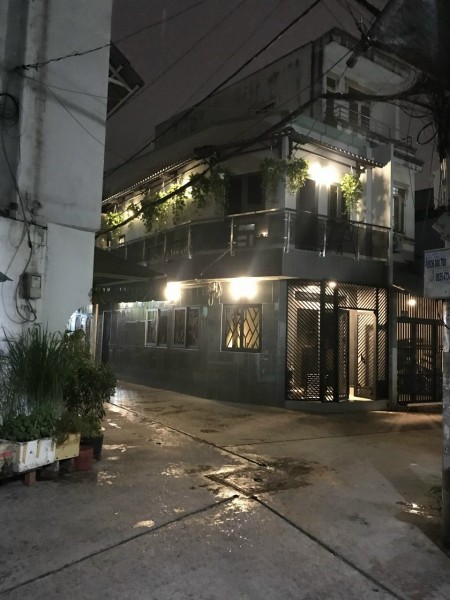Cho thuê nhà nguyên căn Full nội thất, góc mặt tiền hẻm, vừa ở vừa kinh doanh, Bình Tân
