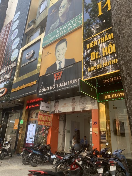 Cho thuê nhà 1 trệt 3 lầu diện tích 300m2 sàn giá 40 triệu/tháng