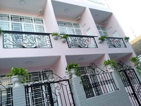 Cho thuê nhà 1T1L gồm 3PN gần ngã tư MK Phước Long A Q.9. Giá 8tr