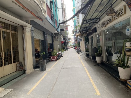 Cho thuê CHDV Phạm Ngũ Lão, Quận 1, 11 phòng full nội thất giá 50 triệu/tháng