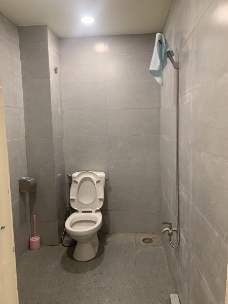 Cho thuê nhà nhỏ HXH Trương Quốc Dung, 3 tầng sân thượng giá 6,5tr