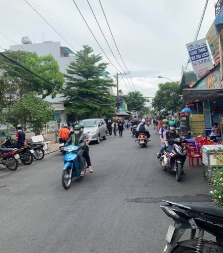 Cho thuê nhà nguyên căn 25tr/th mặt tiền đường Tân Mỹ phường Tân Thuận Tây quận 7