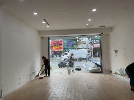 Cho thuê gấp nhà nguyên căn mặt tiền Nguyễn Thị Thập, Quận 7