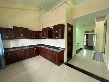 Cho thuê nhà nguyên căn mặt tiền khu dân cư Him Lam phường Tân Hưng Quận 7