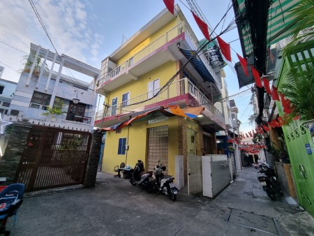 CHỈ 9TR - Cho thuê nhà nguyên căn 4mx 10m 2 lầu, CMT8 P10 Quận 3, sát mặt tiền đường