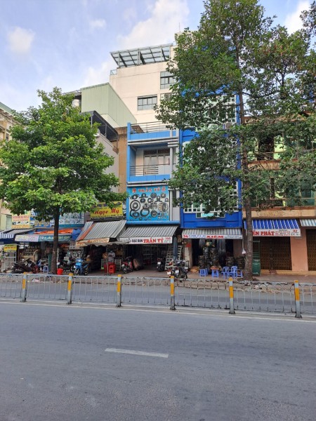 Cho thuê nhà mặt tiền nguyên căn Đồng Nai Quận 10