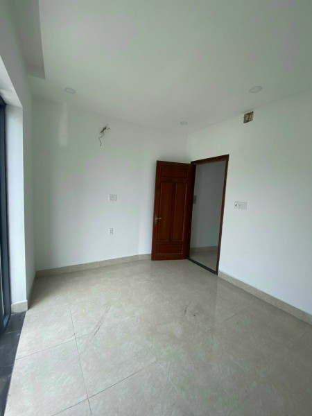 Nhà 1 trệt 2 lầu hẻm xe tải thông liên hệ 0935137907, 60m2, 3 phòng ngủ, 3 toilet