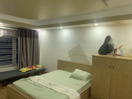 Chính chủ cho thuê nhà hẻm xe hơi Trần Khắc Chân, Quận 1, DT: 4*8m kết cấu: Trệt, lửng, 2 lầu, st