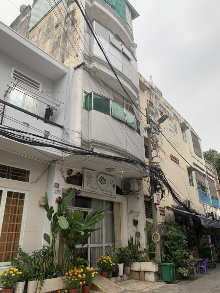 Cho thuê nguyên căn hoặc chừa lại 1 tầng để ở