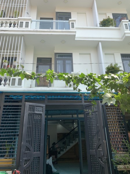 Nhà 1 trệt 2 lầu hẻm xe hơi 4pn 4wc Lh 0935137907