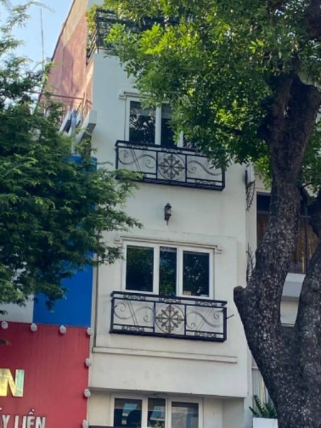 Cho thuê nhà đường 3/2 cho thuê mặt bằng kinh doanh 225m2 giá chỉ 55 tr/ tháng quận 10