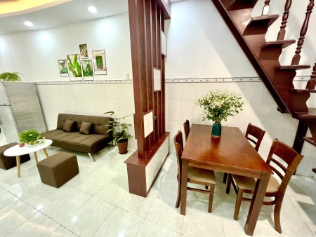 Hót! Nguyên căn FULL nội thất! Ngay trung tâm Quận 3 Võ Thị Sáu