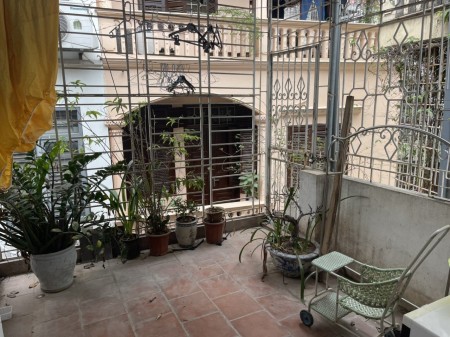 Cho thuê nhà Hoa Lư làm cửa hàng, tạp hóa, tiệm cắt gội, salon tóc, văn phòng, kinh doanh kết hợp ở, 35m2, 2 phòng ngủ, 2 toilet