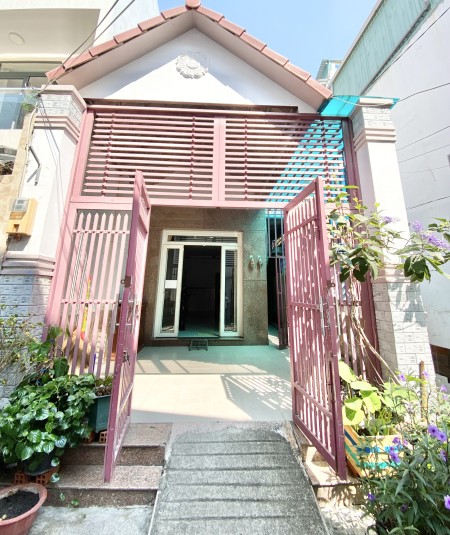 Cho thuê nhà ngay Lottee Mart quận 7 giá 8 triệu/tháng lh 0912282827