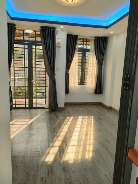 Cho thuê nhà HXH đường Lê Đức Thọ, phường 16