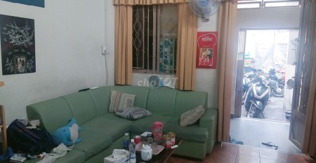 Cho thuê nhà 3T ở ngay Huỳnh Văn Bánh, 2 phòng ngủ giá 13tr