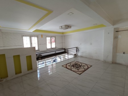 Cho thuê nhà nguyên căn HXH Quang Trung, DT: 6x9m2, Lững 2 lầu. Giá 18 tr/tháng, tiện mở VP và CHDV