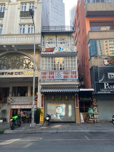 Cho thuê nhà mặt tiền Đông Du, Quận 1, 4m x 14m, giá 6000$