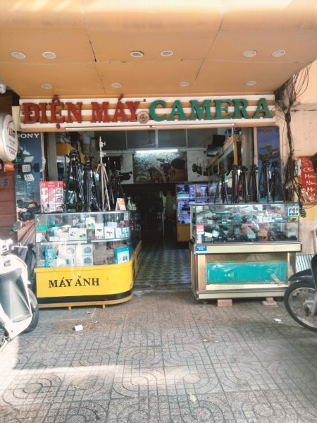 MB lầu 1 đường Huỳnh Thúc Kháng,p.Bến Nghé,Q.1