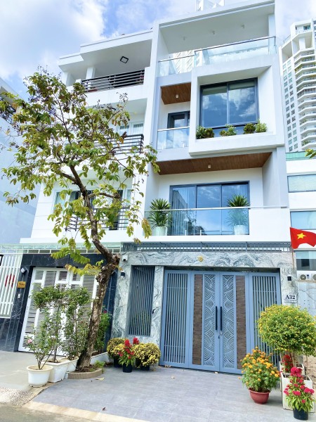 Cho thuê nhà 4 lầu full nội thất ngay Lotte Quận 7