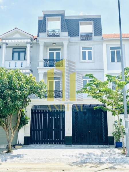 Biệt Thự Văn Phòng Mới Xây 7x20m - 3 Lầu 6 Phòng Rộng tại quận 2