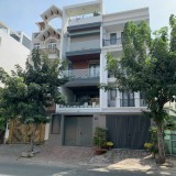 Cho thuê nhà 7x18m 4 lầu đường 53 phường Tân Quy Quận 7