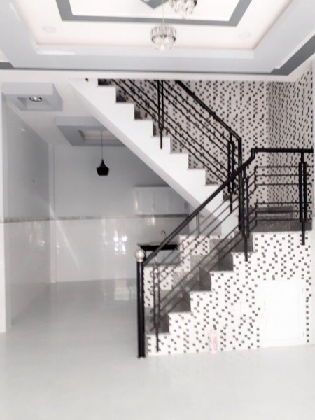 Cho thuê nhà quận Tân Phú, 4x8m2, 2 phòng ngủ