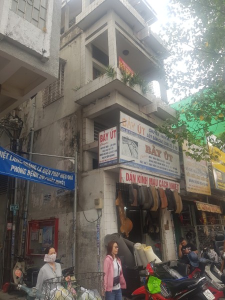 Cho thuê nhà nguyên căn An Dương Vương, gần Trần Bình Trọng, ĐH Sài Gòn, ĐH Sư Phạm, vỉa hè rộng