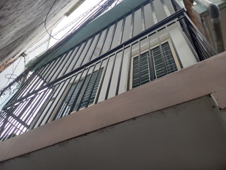 Cho thuê nha nguyên căn giá rẻ gần chợ Phú Lâm Q6, 32m2, 1 phòng ngủ, 1 toilet