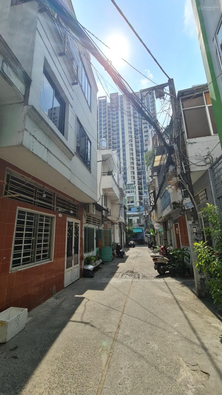 Cho thuê nhà hẻm 285 Cách Mạng Tháng 8, khu kinh doanh sầm uất