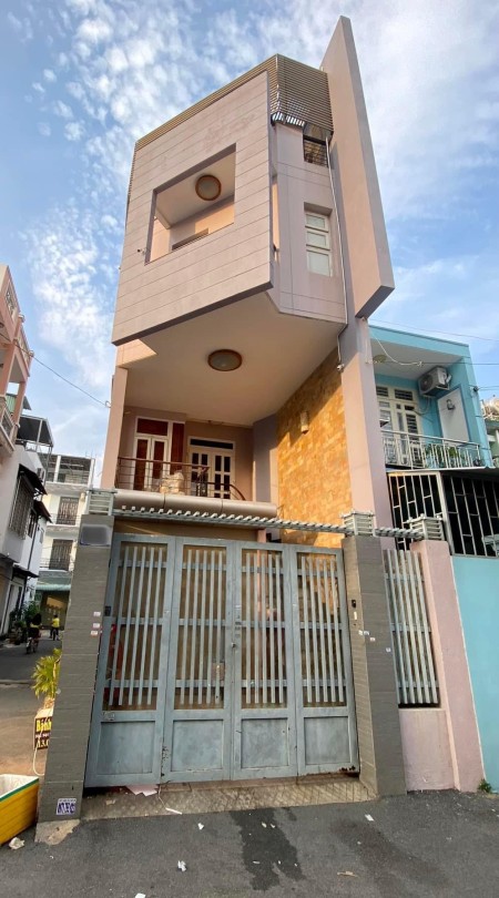 Cho thuê Nhà Phố Căn Góc Full Nội Thất