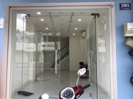 Nhà mặt tiền 100m2 Quang Trung, gần ngã 5 Gò Vấp (1 trệt 2 lầu sân thượng), 100m2, 3 phòng ngủ, 3 toilet